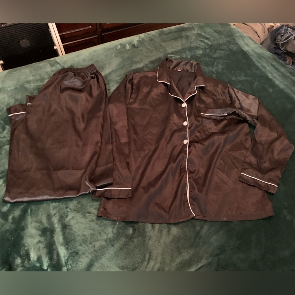 WOMENS LARGE SATIN PJ PAJAMAS SLEEP SET BLACK SATIN SILKY
